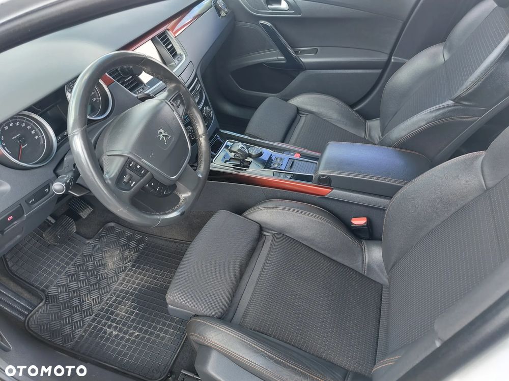 Peugeot 508 RXH 2.0 HDi HYbrid4 - 5