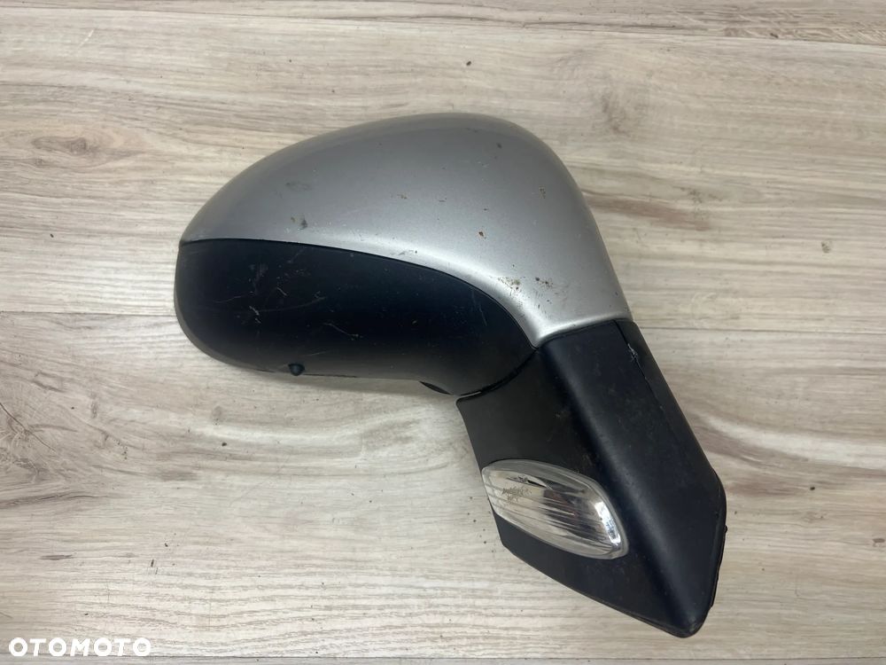 LUSTERKO PRAWE PEUGEOT 207 9PIN - 4