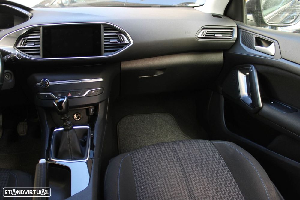 Peugeot 308 SW 1.5 BlueHDi Style - 38