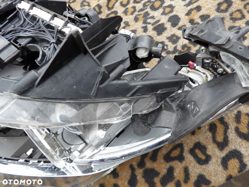 BMW - F10 - XENON - LIFT - SKRĘTNA - PRAWA LAMPA PRZEDNIA - ROZBITE SZKŁO - EUROPA - 7378518 - 5