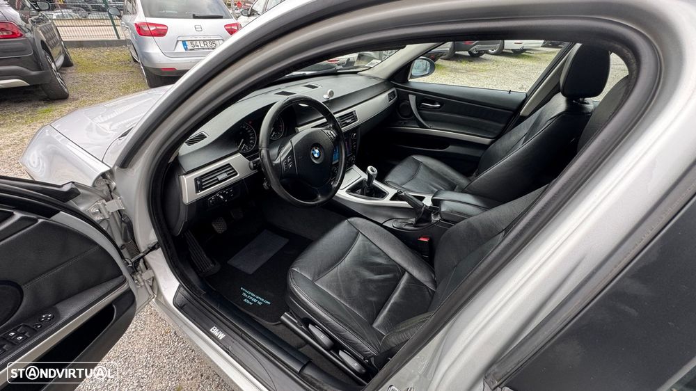 BMW 320 d Exclusive - 10