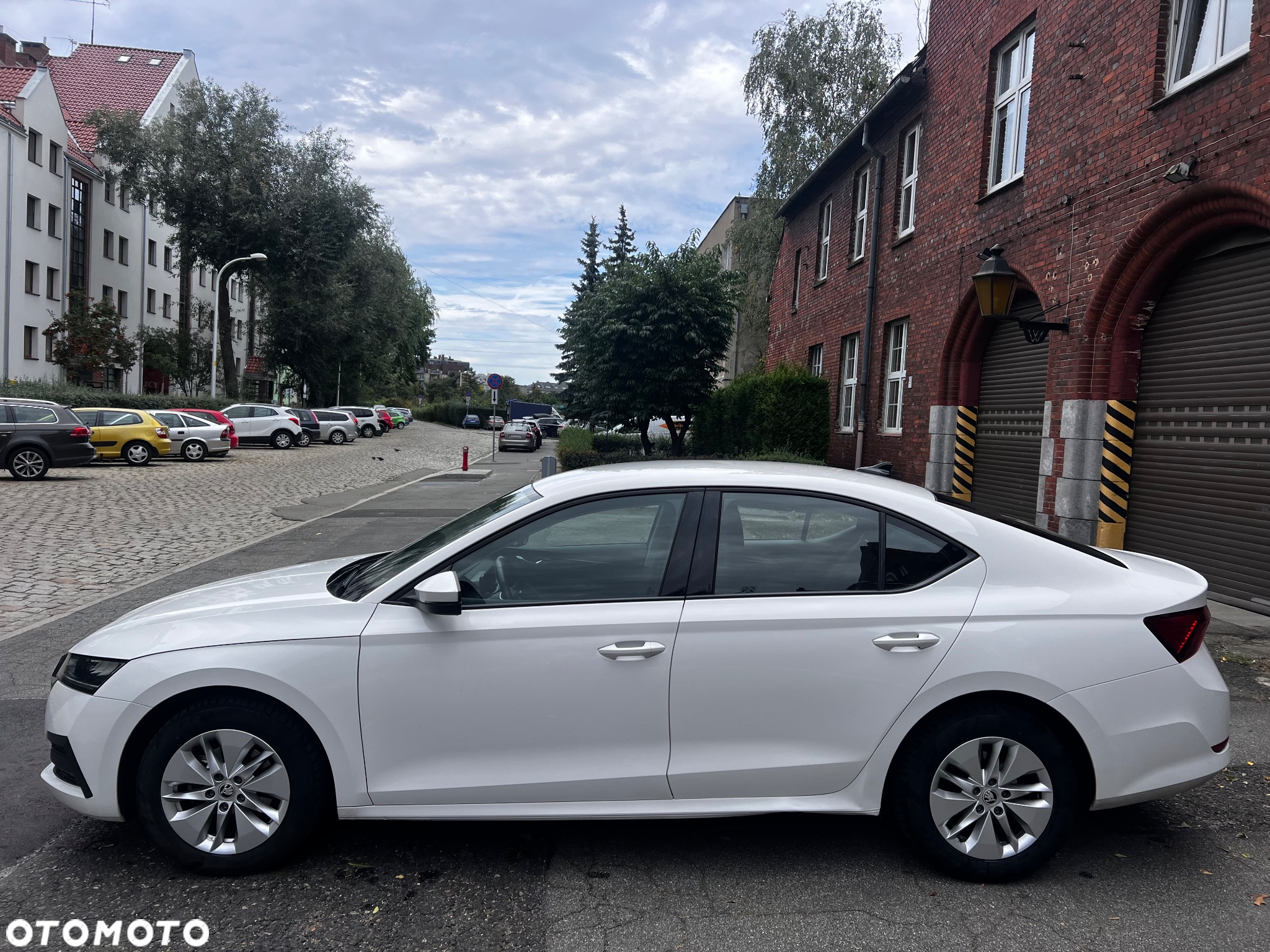 Skoda Octavia 2.0 TDI DSG Ambition - 4
