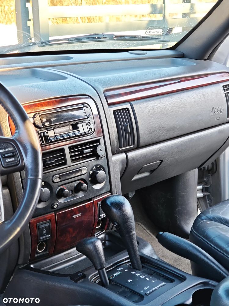 Jeep Grand Cherokee - 18