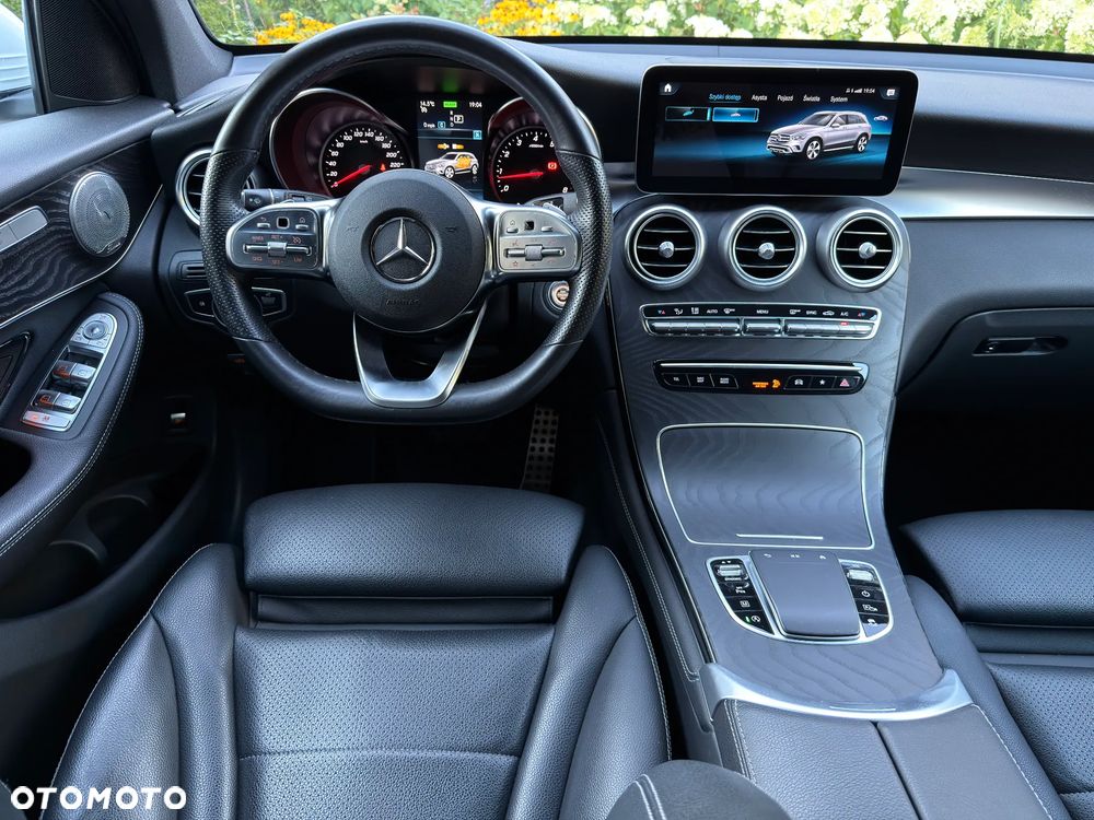 Mercedes-Benz GLC 250 4Matic 9G-TRONIC AMG Line - 16