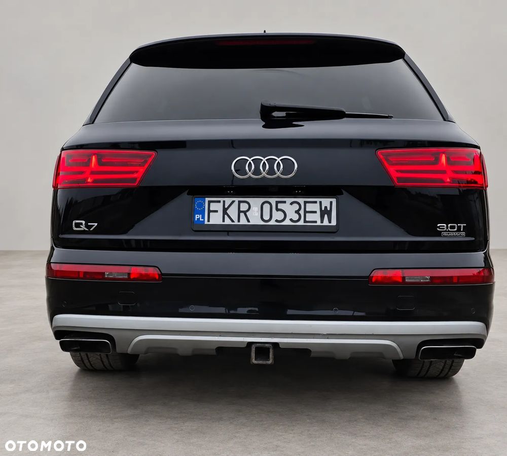 Audi Q7 3.0 TFSI Quattro Tiptr - 6