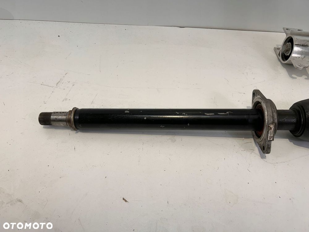 MERCEDES W176 W156 W246 W117 PÓŁOŚ PRZEDNIA PRAWA A2463302800 - 2