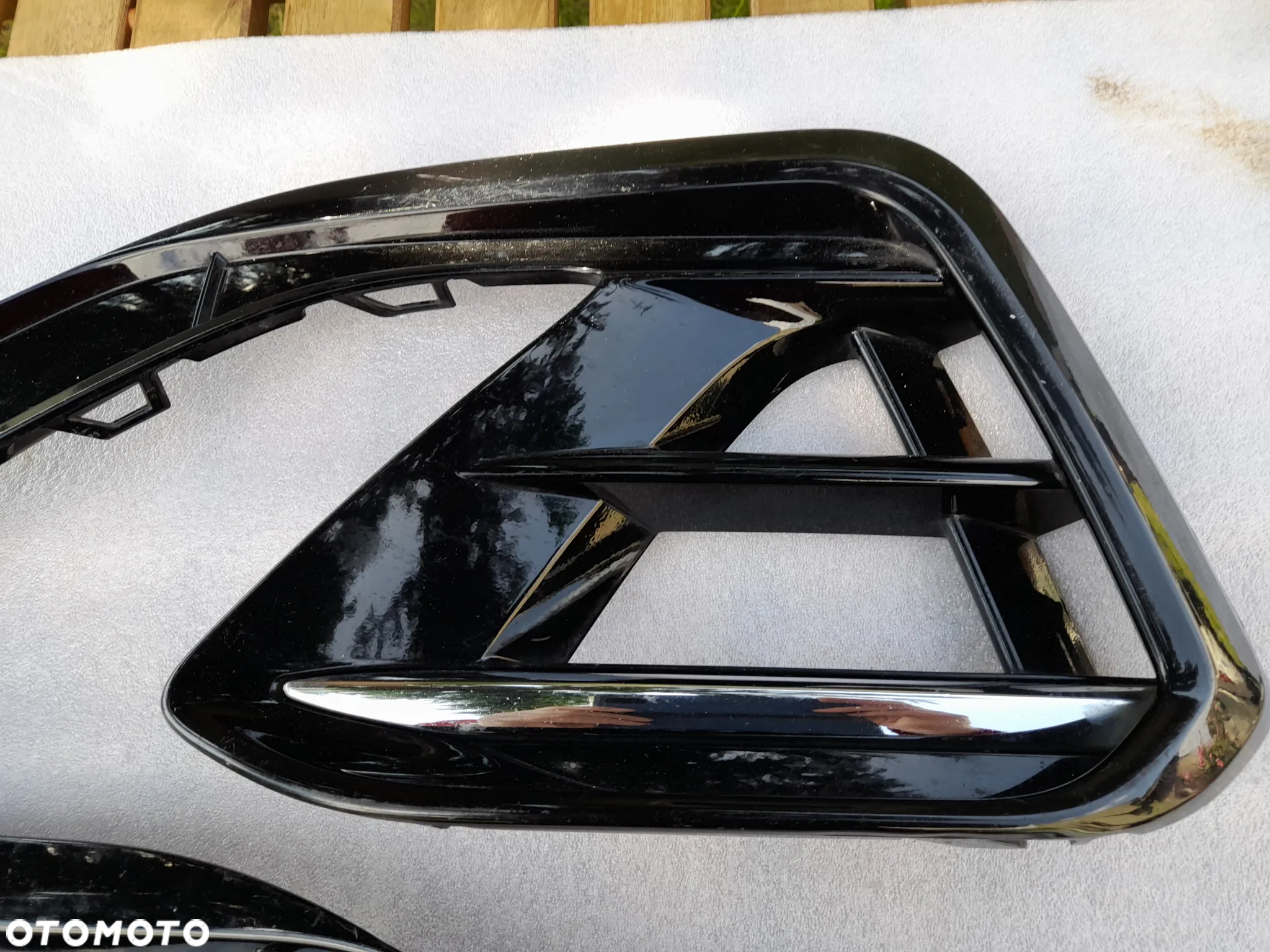LEWA KRATKA CHROM ZDERZAKA VARTEON LIFT R-LINE  3G8853665E - 2