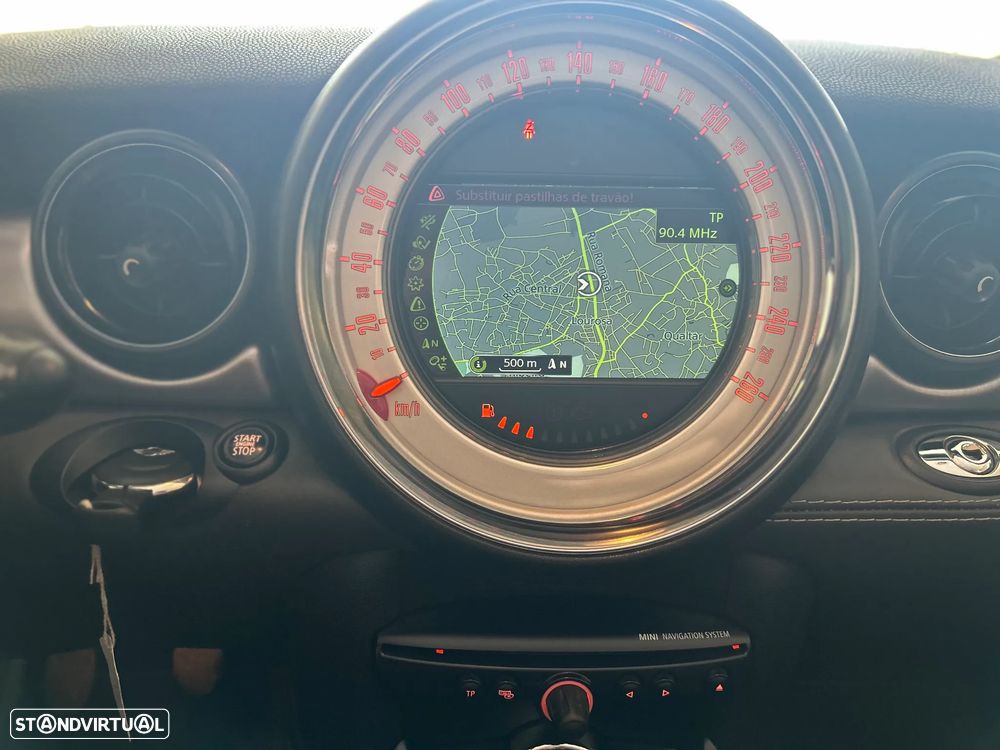 MINI Cabrio Cooper D Highgate - 30