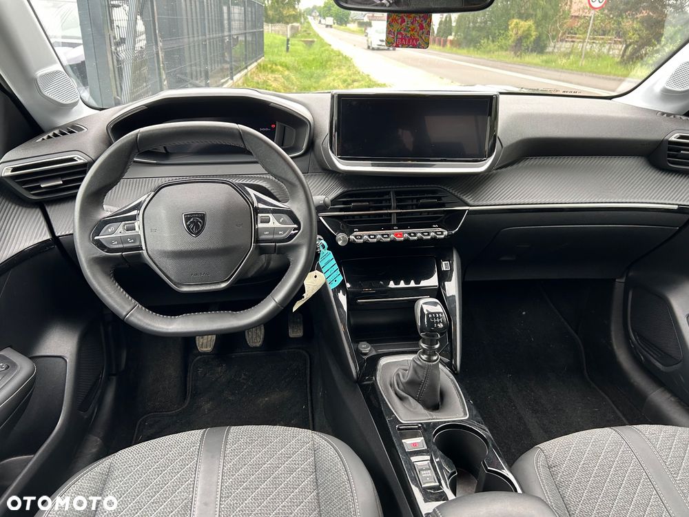 Peugeot 208 - 7