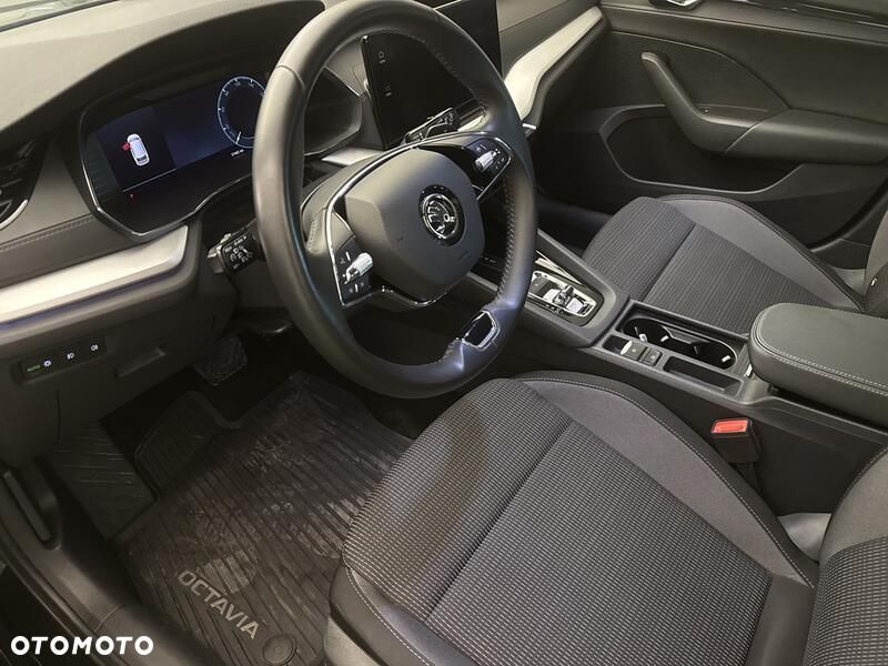 Skoda Octavia - 10