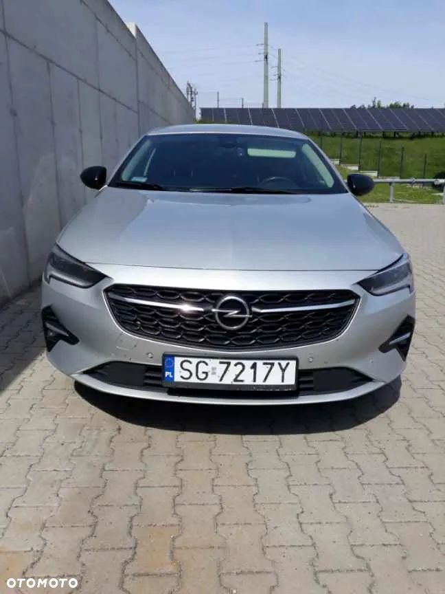 Opel Insignia - 1