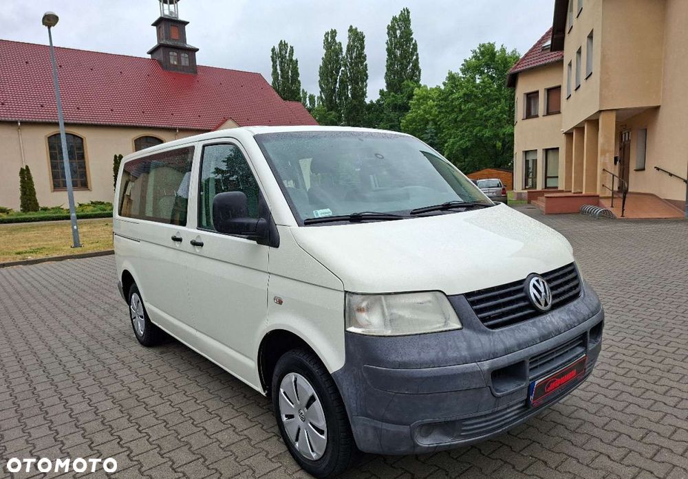 Volkswagen Transporter - 1