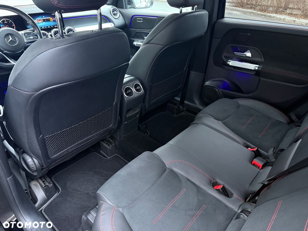 Mercedes-Benz GLB 200 d 4-Matic AMG Line 8G-DCT - 17