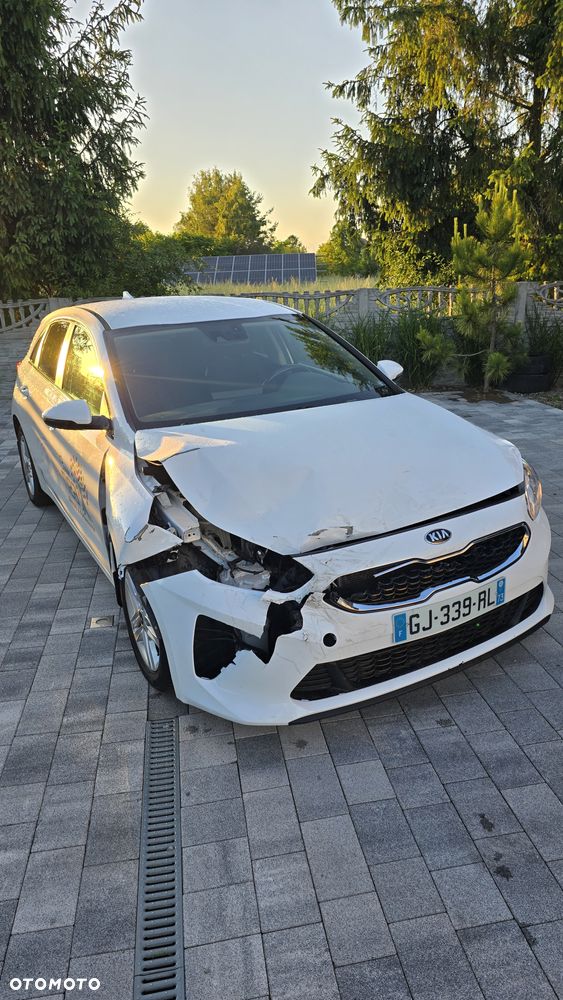 Kia Ceed 1.6 CRDi mHEV Business Line - 9