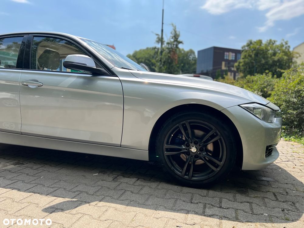 BMW Seria 3 328i Modern Line - 2