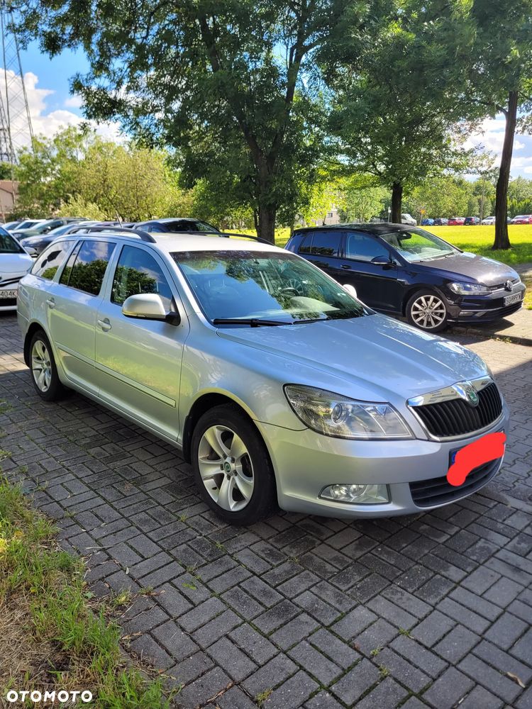 Skoda Octavia 1.6 TDI Ambiente - 2