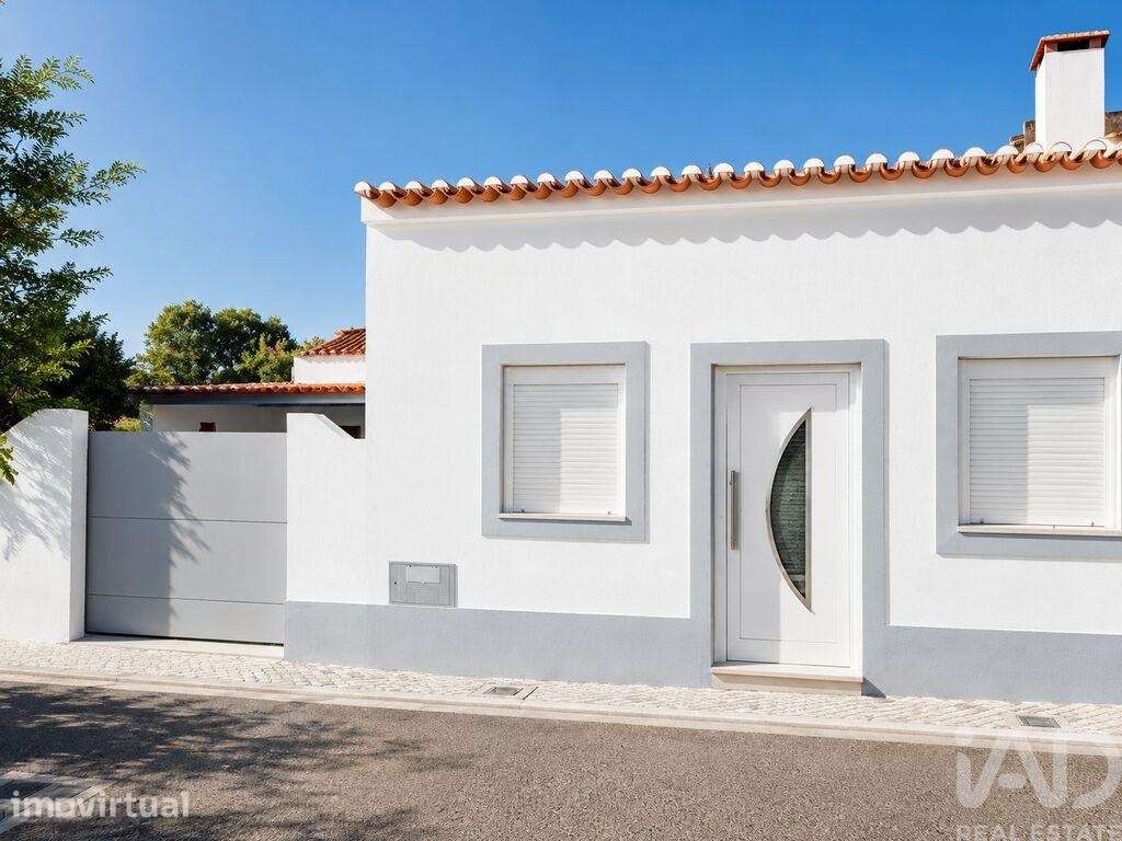 Casa / Villa T2 em Vila Nova da Rainha de 58 m2