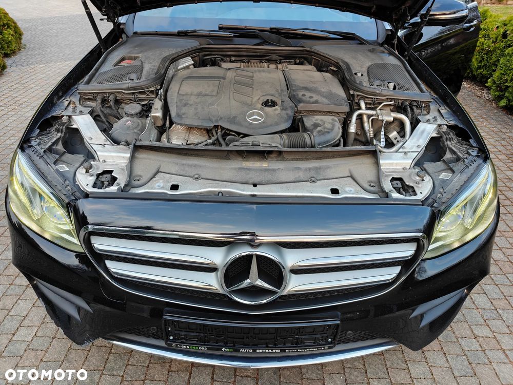 Mercedes-Benz Klasa E 220 d 4Matic 9G-TRONIC AMG Line - 26
