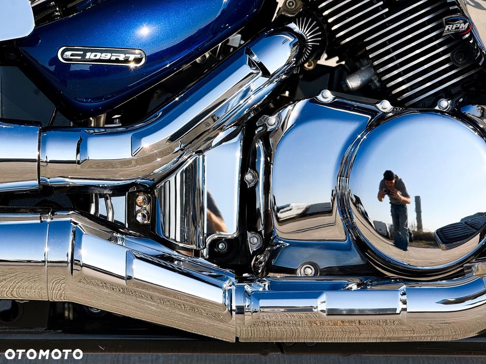 Suzuki Boulevard - 24