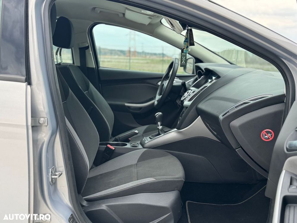 Ford Focus - 12