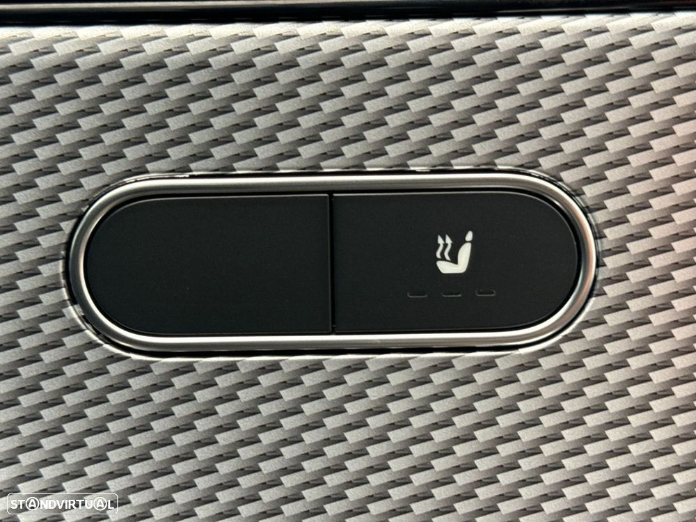 Mercedes-Benz CLA 250 - 25
