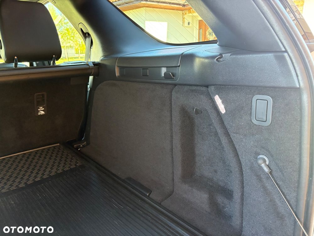 Land Rover Discovery 2.0 P300 HSE - 17