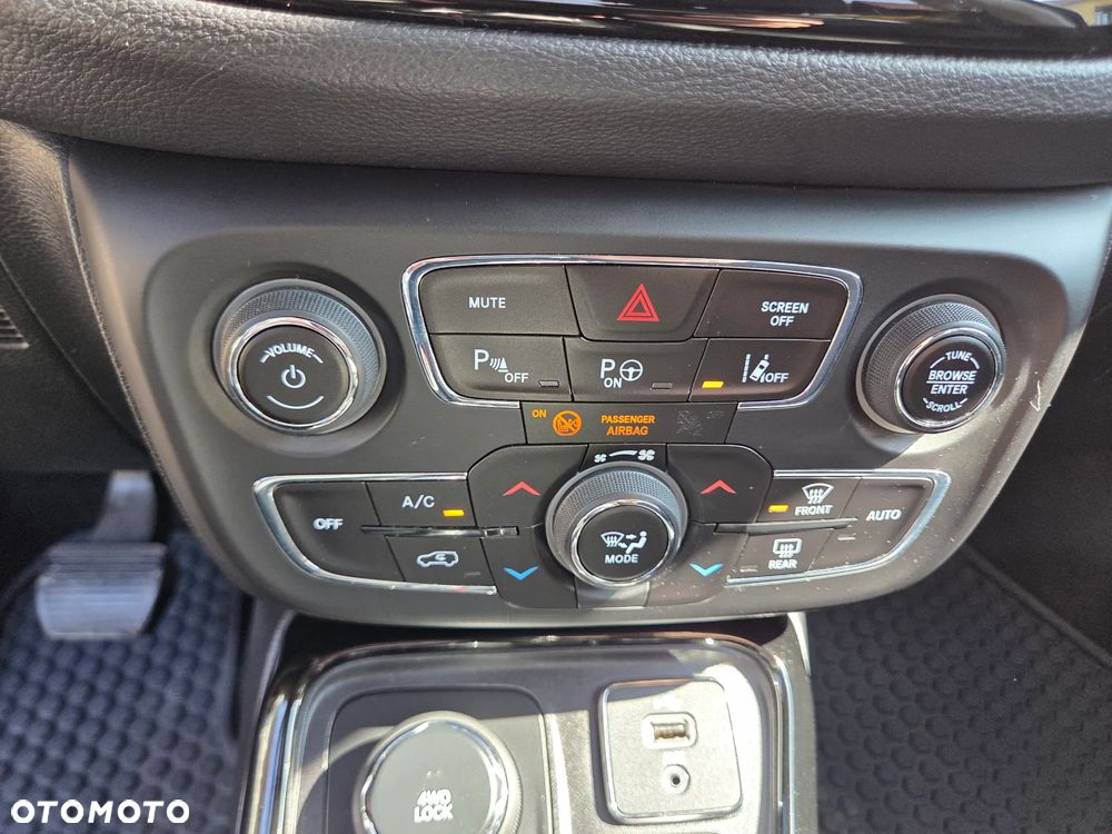 Jeep Compass 1.4 TMair Limited 4WD S&S - 20