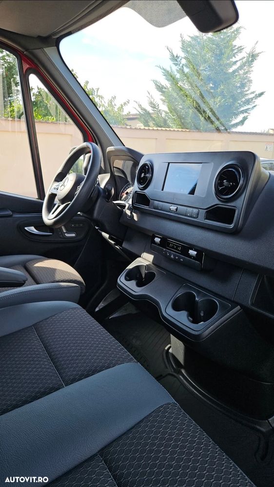 Mercedes-Benz Sprinter - 7