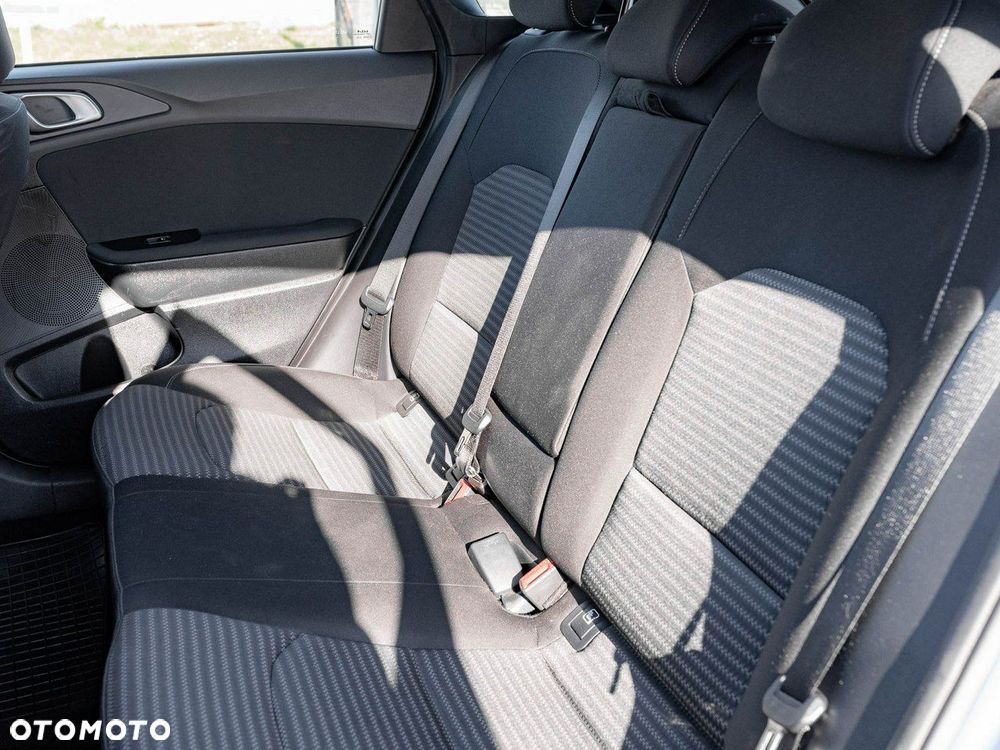 Kia Ceed 1.5 T-GDI M DCT - 26