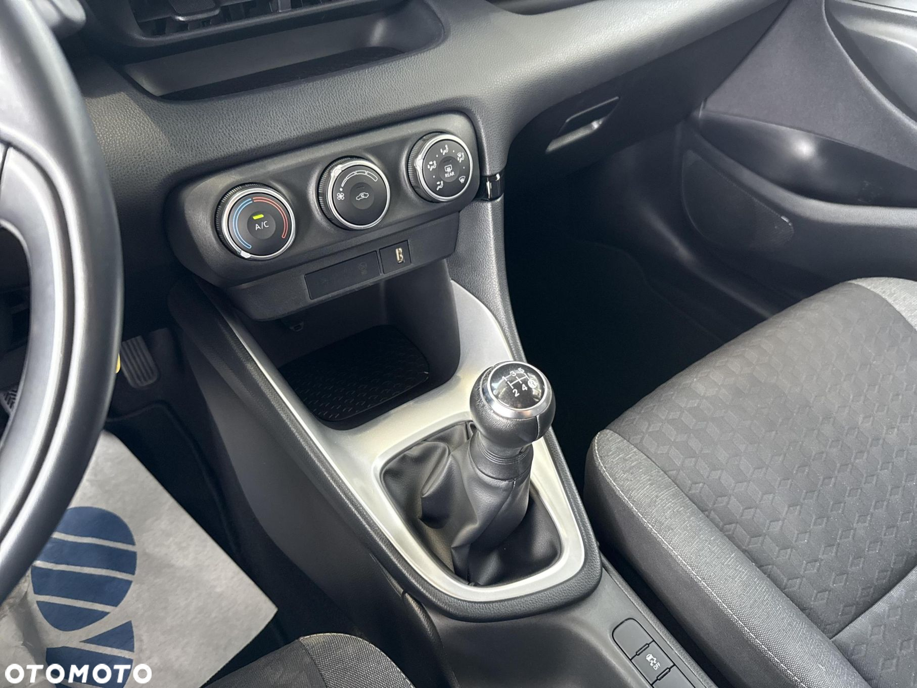 Toyota Yaris 1.0 Comfort - 26