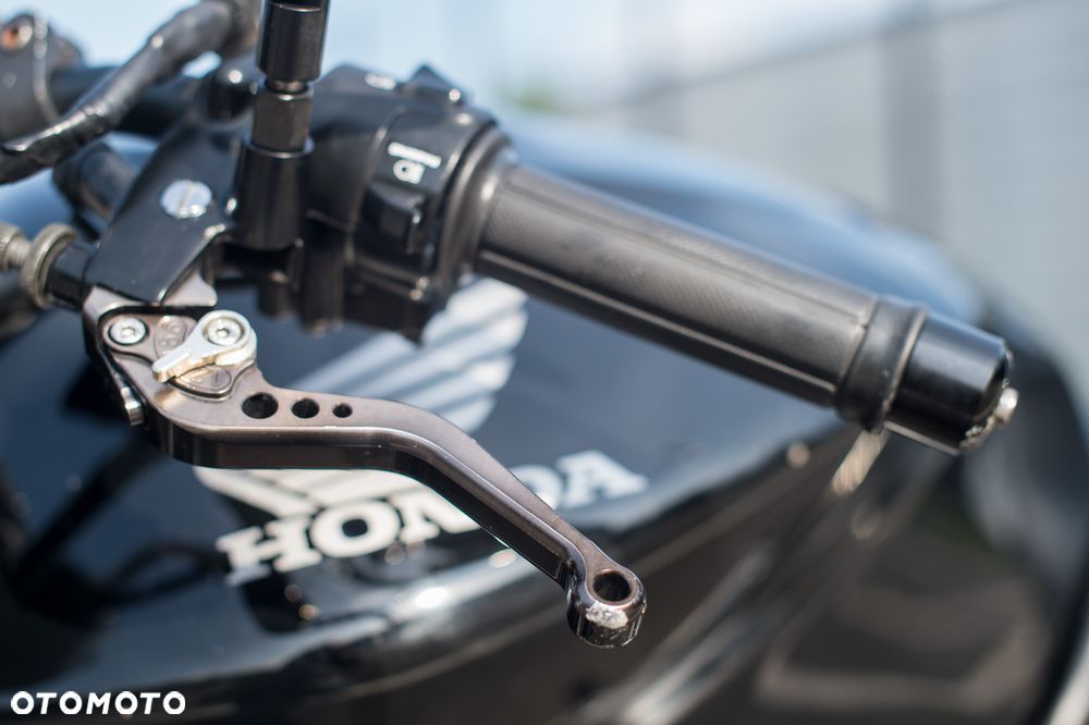 Honda Hornet - 25
