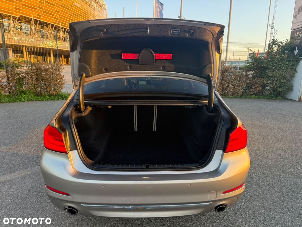 BMW Seria 5 530i Luxury Line - 14