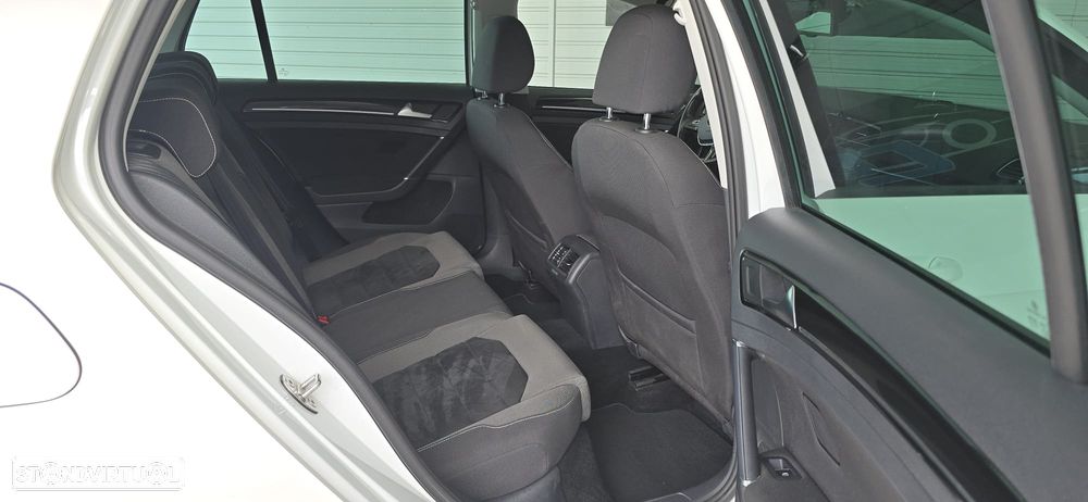 VW Golf - 19