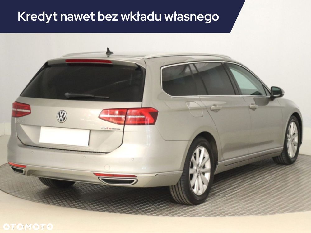 Volkswagen Passat Variant - 7
