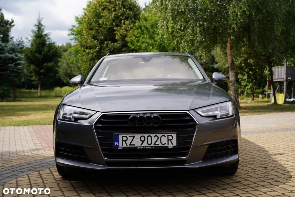 Audi A4 Avant - 2