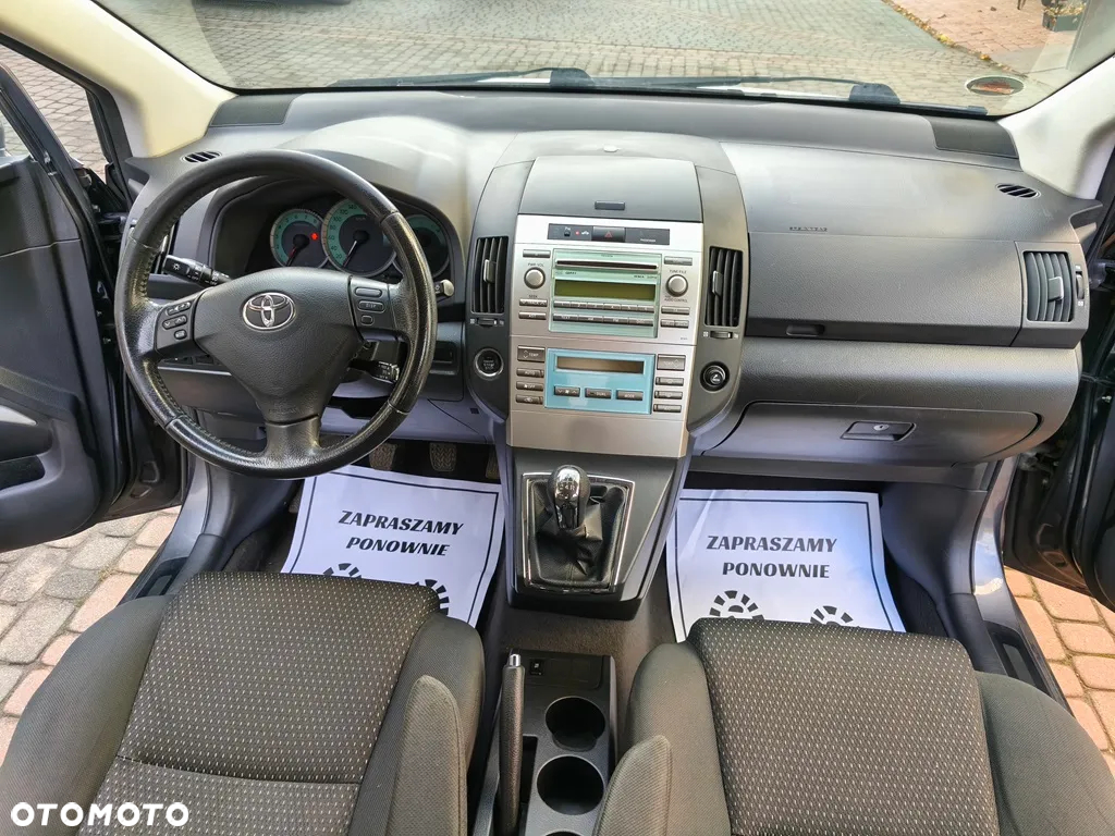 Toyota Corolla Verso 1.8 Team - 19