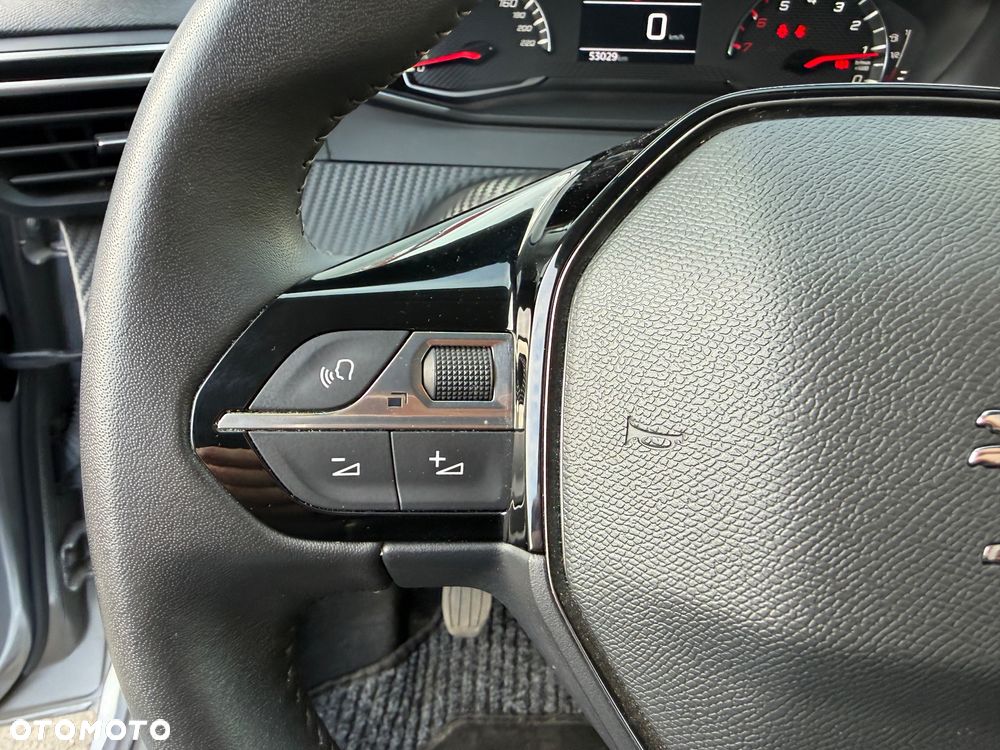 Peugeot 208 PureTech 100 Style - 23