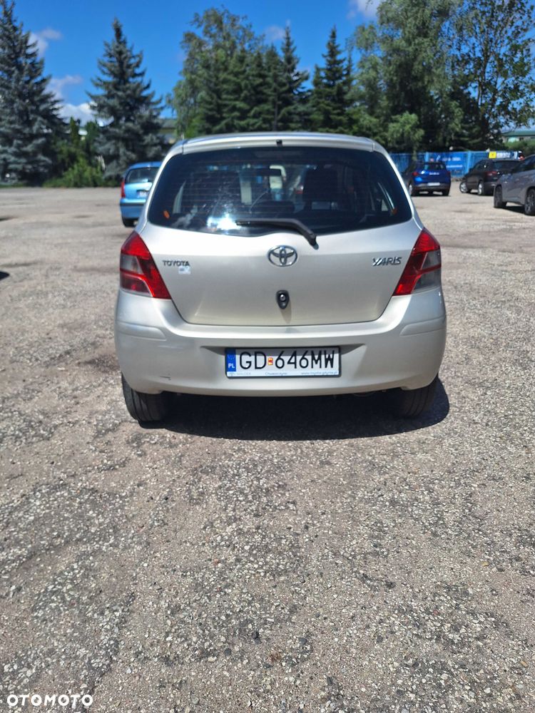 Toyota Yaris - 3