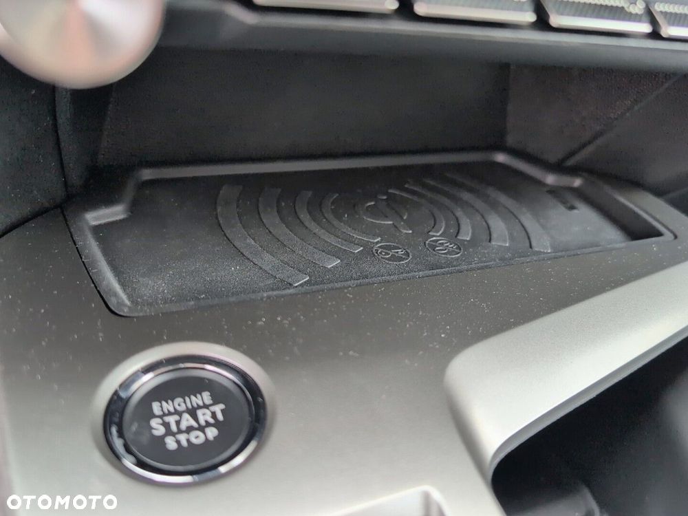 Peugeot 408 1.6 Plug-In Hybrid 225 Allure EAT8 - 17