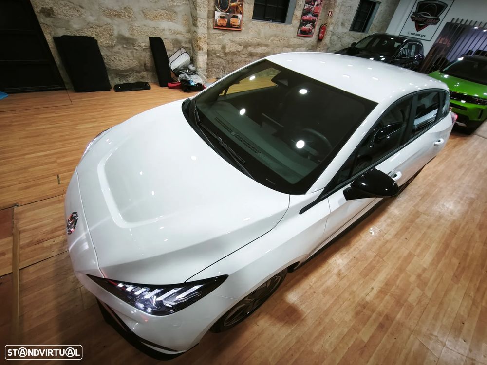 MG MG4 51 kWh Standard - 52