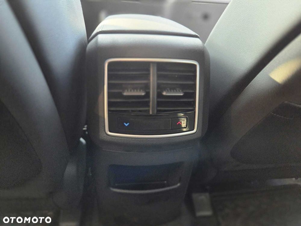 Kia Sportage - 36