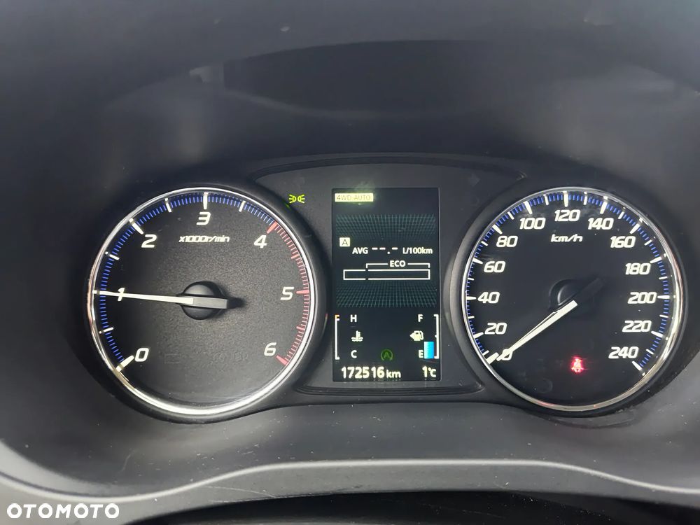 Mitsubishi Outlander 2.2 DI-D 4WD Plus - 16