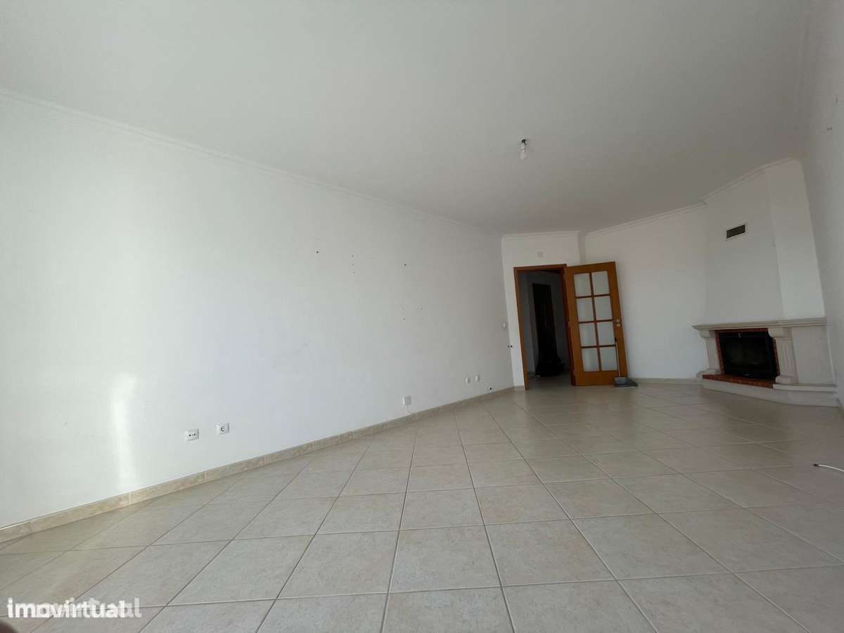 Excelente apartamento T3 para arrendamento no Entroncamento (Santarém) - Grande imagem: 3/26
