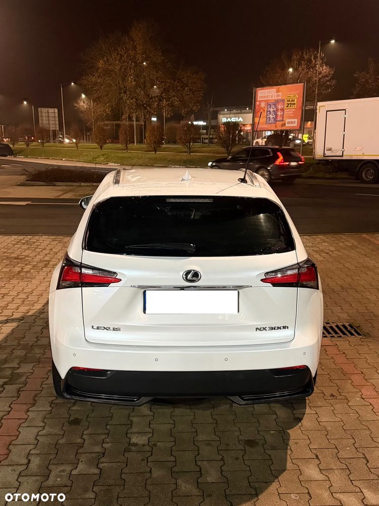 Lexus NX 300h Elegance AWD - 17