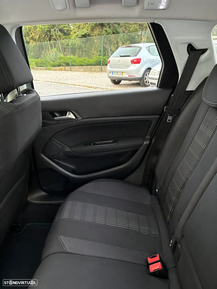 Peugeot 308 SW BlueHDi 120 Stop & Start Allure - 11