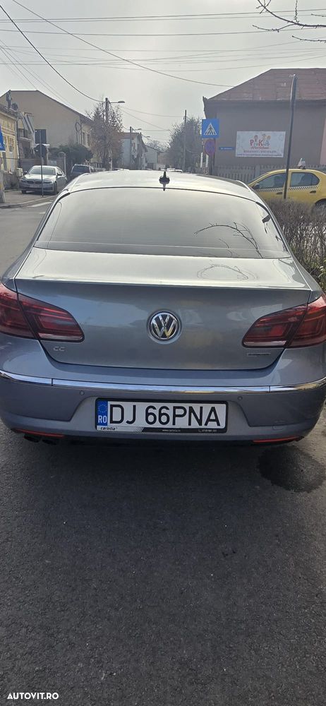 Volkswagen Passat 2.0 TDI BlueMotion Technology Comfortline - 2