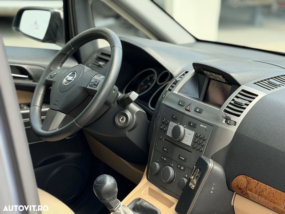 Opel Zafira - 20