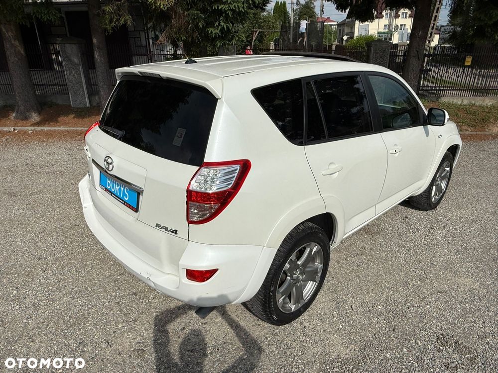 Toyota RAV4 2.2 D-4D 4x4 Automatik Executive - 29