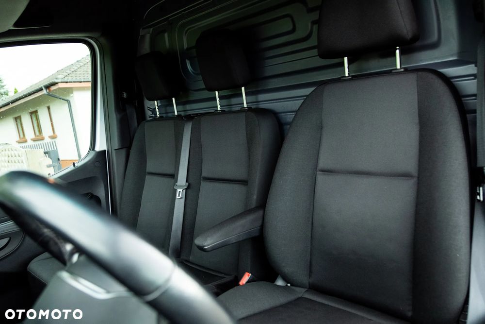 Mercedes-Benz Sprinter 907 316 CDI - 14