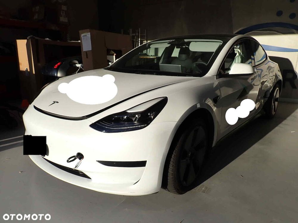 Tesla Model 3 2024 photo 2